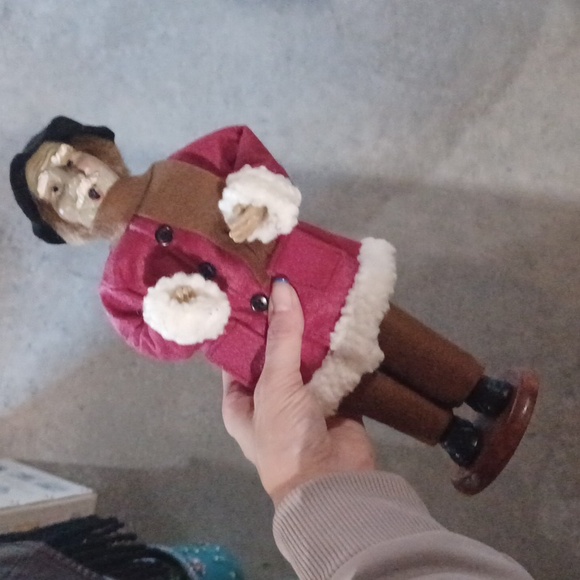 Lot of 5 Vintage Christmas Carolers Set Wood Base Holiday Dolls Figures - Picture 7 of 7